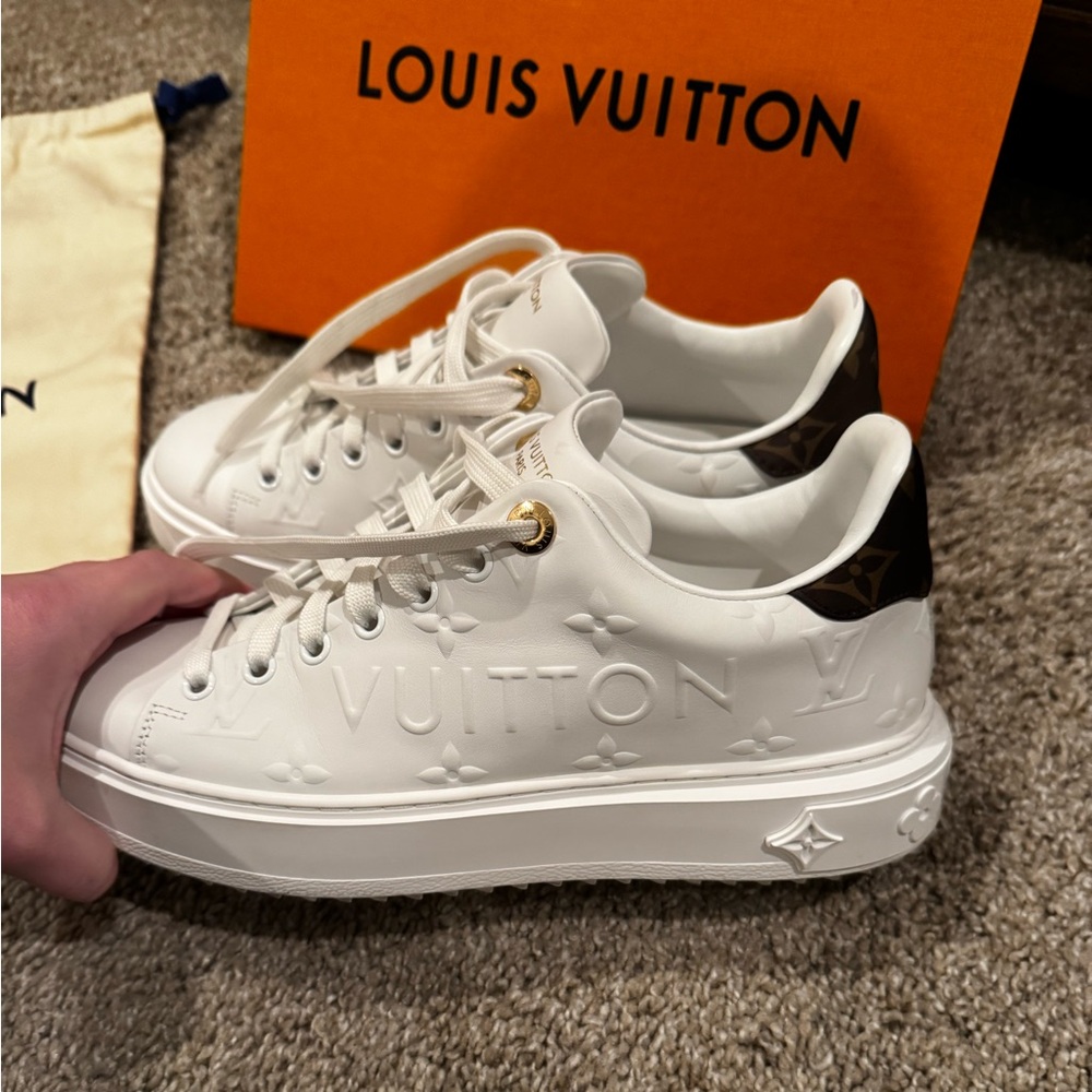 HP 💕LIKE NEW Louis Vuitton Time Out Sneakers 37.5 - Picture 7 of 13